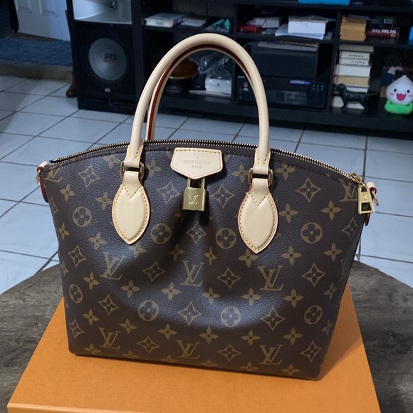 Louis Vuitton Monogram Boetié PM Size Bag NWT - Picture 4 of 15